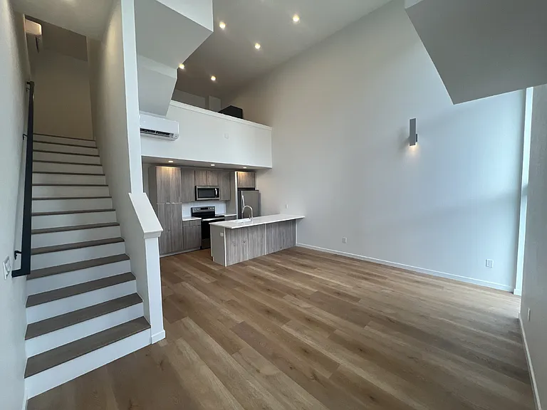 3700 N Marion St #102 — Photo 18