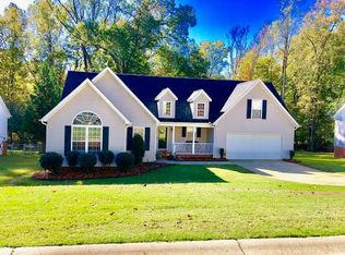 305 Oak Ridge Dr, Greenwood, SC 29649