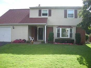 2nd image of 746 Burdett Dr