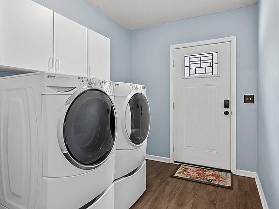 4th image of 6524 Harbor View Dr