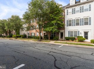 12904 Leatherwood Ln, Woodbridge, VA 22192