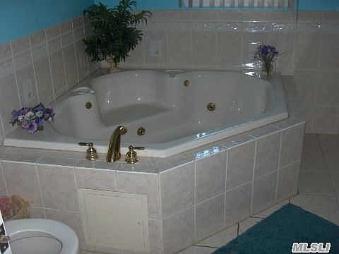 4th image of 71 Beatrice Ave