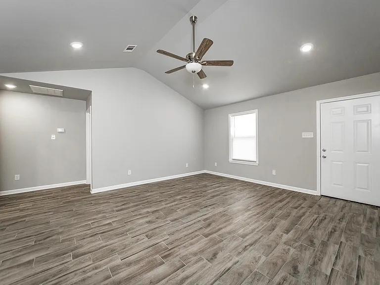 109 Elm St #11 — Photo 18