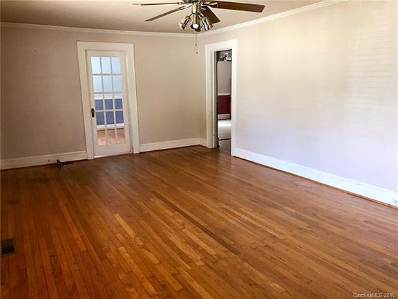 2nd image of 1000 Desoto Ave