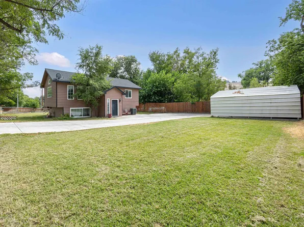 687 Grosscup Blvd, West Richland, WA 99353