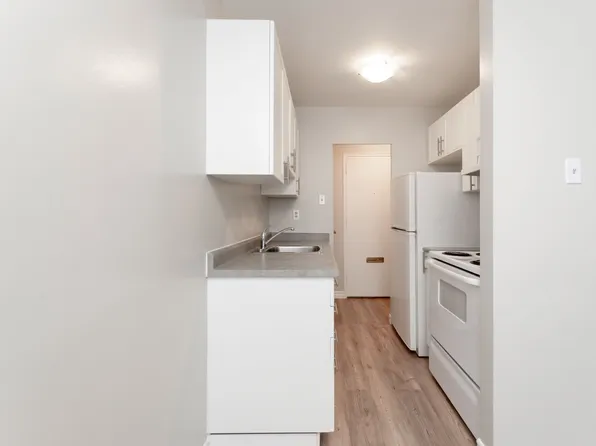 The Senate Apartments