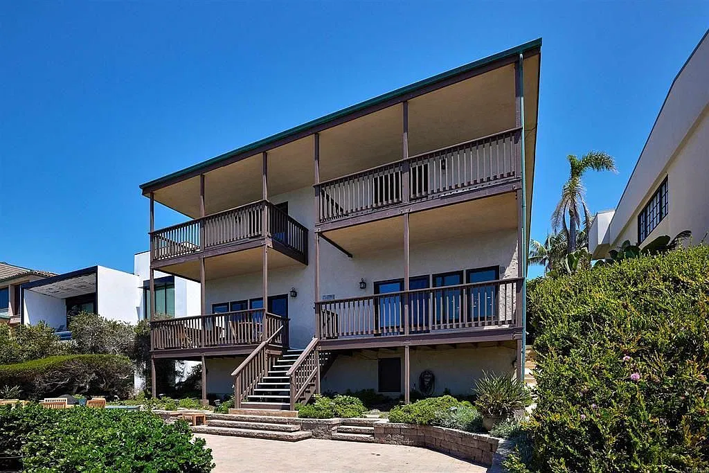 3 bed, 2.5 bath, 2030 sqft, $9,750 — Photo 1