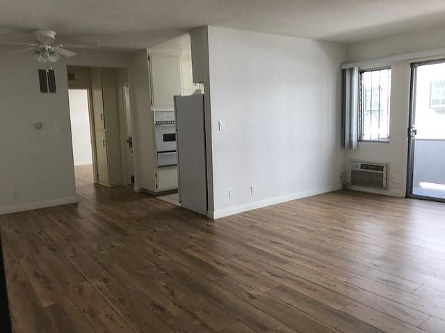 1st image of 1335 N Detroit St APT 110