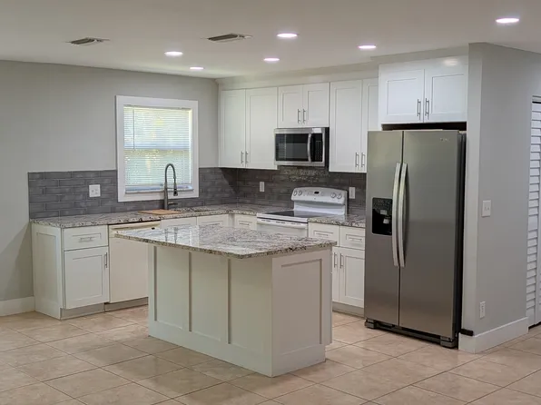 7008 Constitution Blvd, Fort Myers, FL