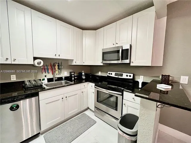 1380 SW 11th St — Photo 14