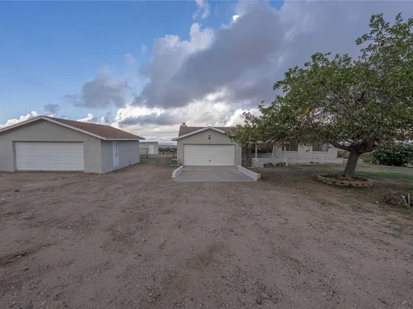 4625 N Smoketree Road, Golden Valley, AZ 86413