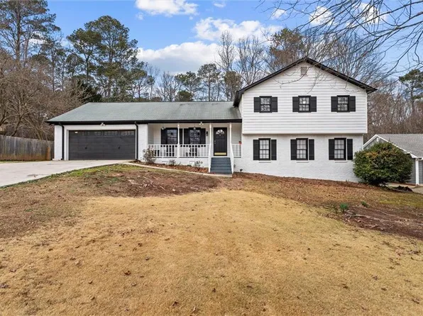1515 Ridge Forest Ln, Grayson, GA 30017