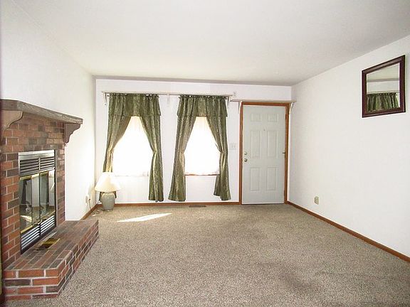 3rd image of 309 Kingswood Dr
