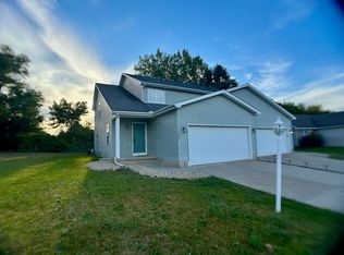 1622 W Geneva Rd, Peoria, IL 61615