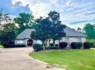 105 W Meadowbrook Dr, Brookhaven, MS 39601