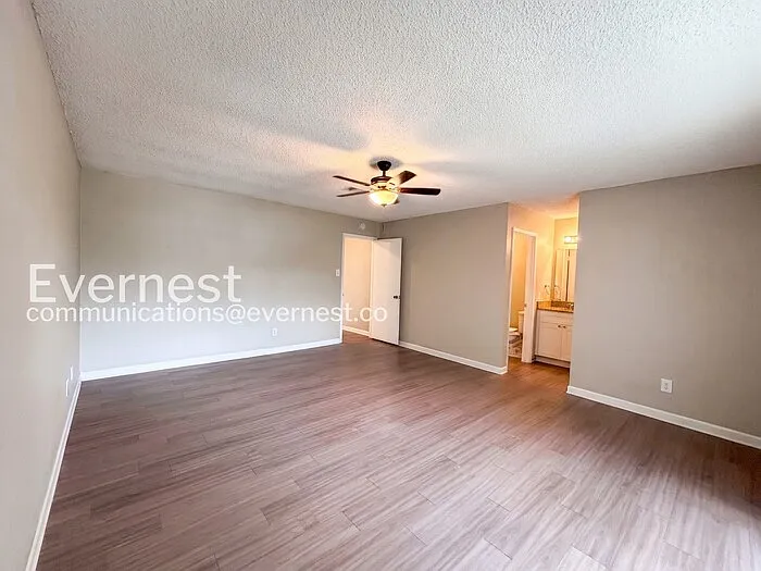 2719 Meadowgrass Ln — Photo 15