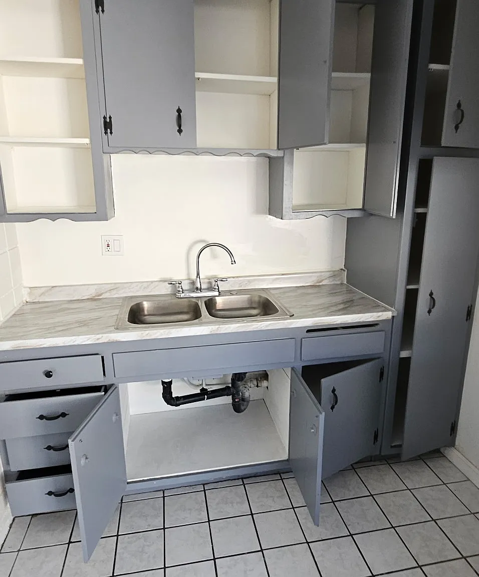 8901 Orion Ave — Photo 2