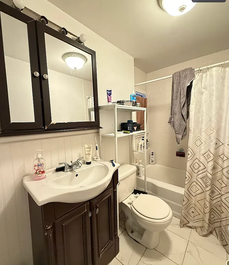 2 bed, 750 sqft, $2,550 — Photo 1