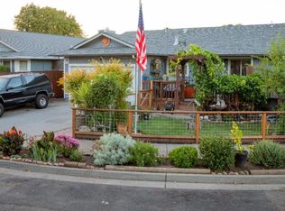 125 Schlee Way, Santa Rosa, CA 95407