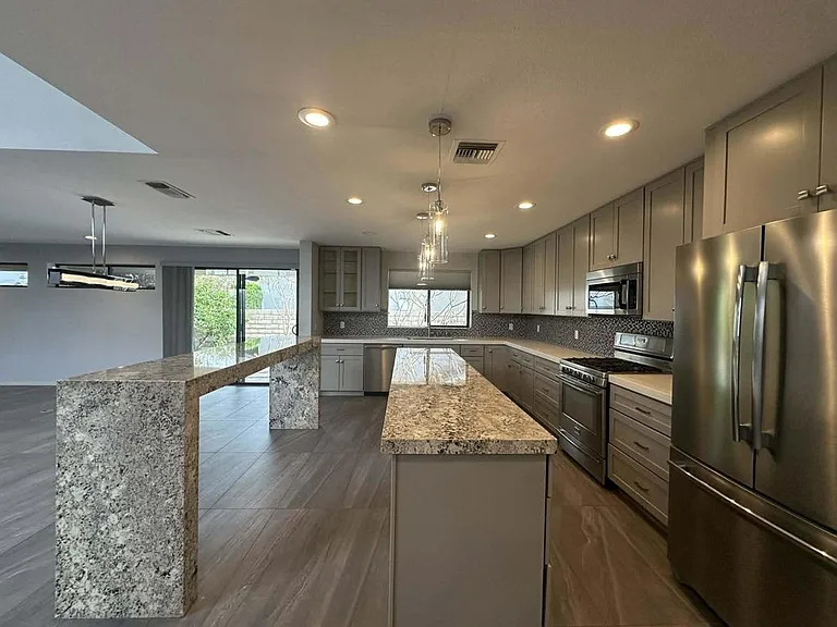 4 Saturn Cir — Photo 19