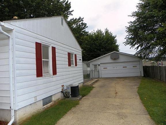 4th image of 822 Earl Dr