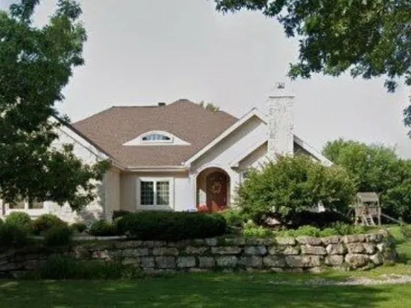 817 Hidden Cave Rd, Madison, WI 53717
