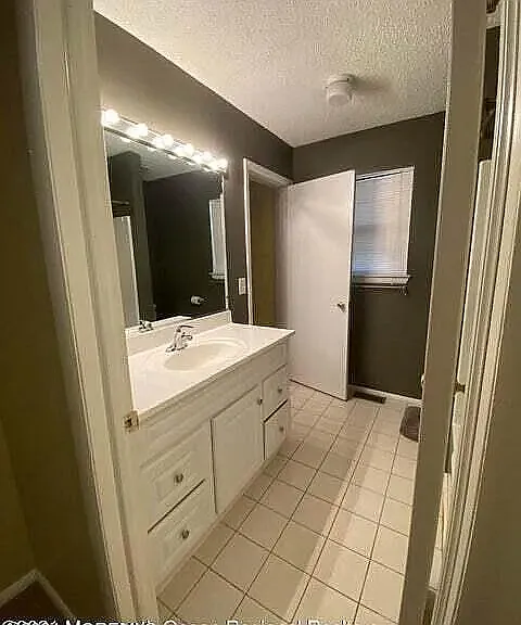 106 Whispering Oaks Way — Photo 11