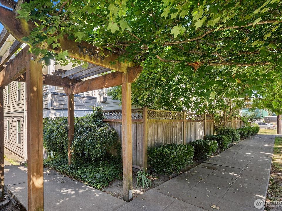 1st image of 10549 Stone Avenue N #101