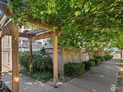 10549 Stone Avenue N #101, Seattle, WA, 98133