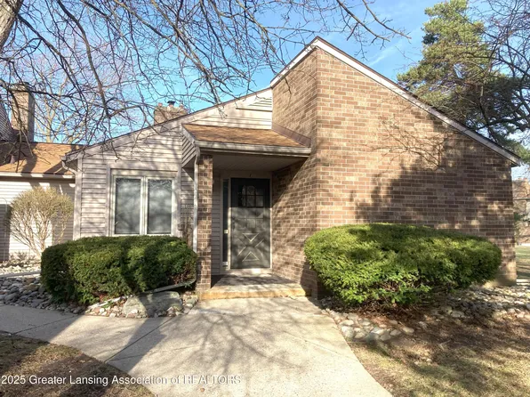 912 Grenoble Dr Unit E, Lansing, MI 48917
