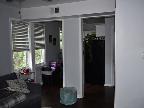 5th image of 914 Clay St #2