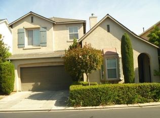 731 W Barcelona Ln, Clovis, CA 93619