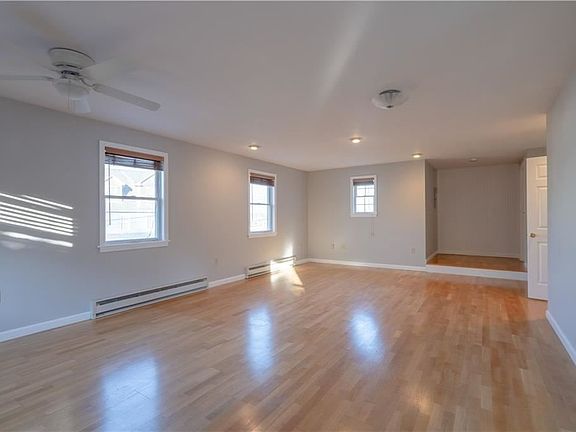 2nd image of 28 Bay Lawn Ave