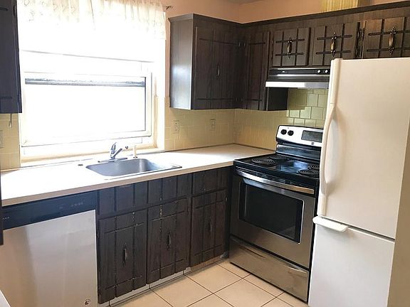 3rd image of 115 W Squantum St APT 301