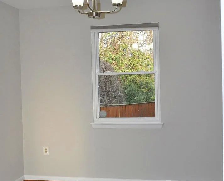 9705 Glen Ave — Photo 6