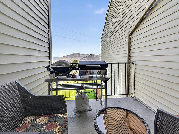 5th image of 1570 Freshfield Rd #14