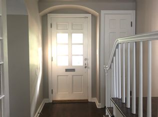 346 Woodland Dr SE, Cedar Rapids, IA 52403