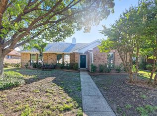 5144 Freestone Cir, Dallas, TX 75227