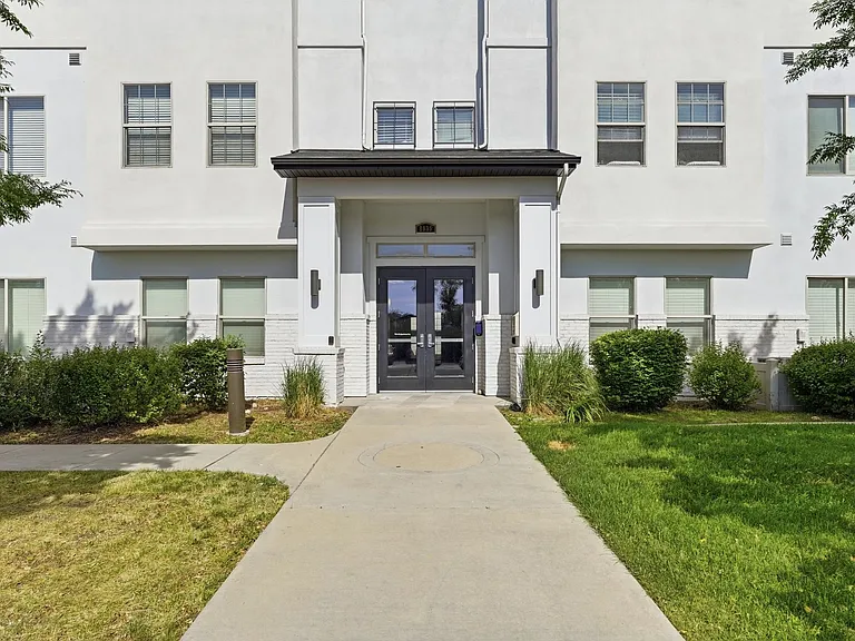 8035 S Fern Cir — Photo 1