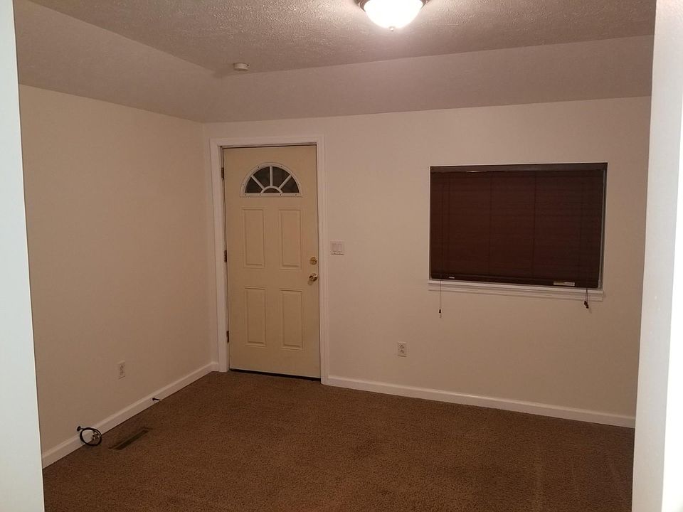 Livingroom Front Entry