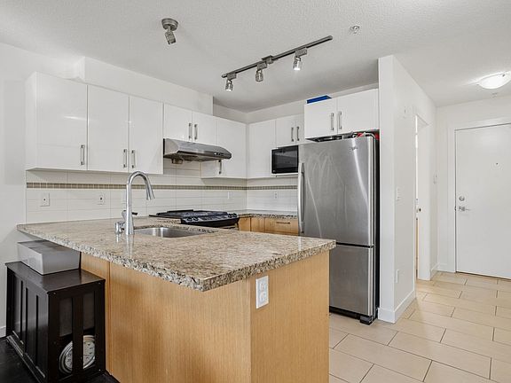 4th image of 6828 Eckersley Rd #123