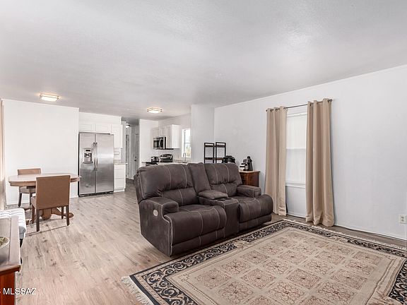 2nd image of 10970 W Ina Rd