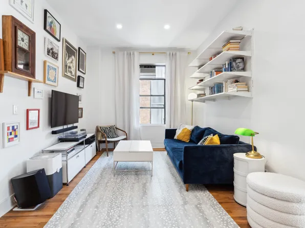 229 West 97th Street 5G image 2 of 10