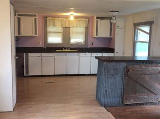 310 S 3rd St TRLR 29, Quasqueton, IA 52326