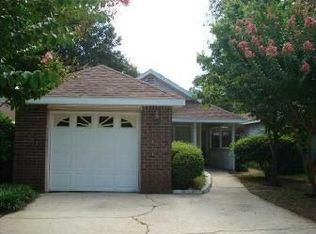 8106 Treetop Ln, Pensacola, FL 32514