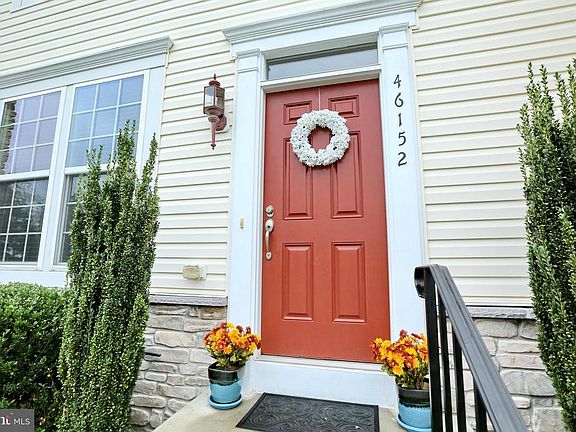 2nd image of 46152 Thoroughbred Way