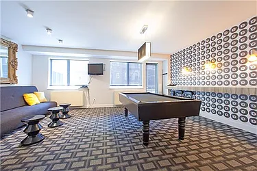 Rented by R New York