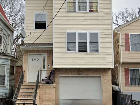 740 S 15th St #1, Newark, NJ 07103