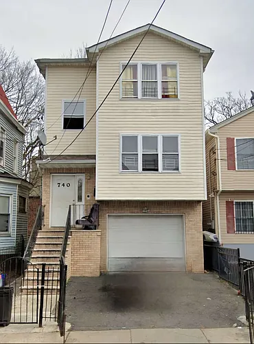 740 S 15th St Photo 1