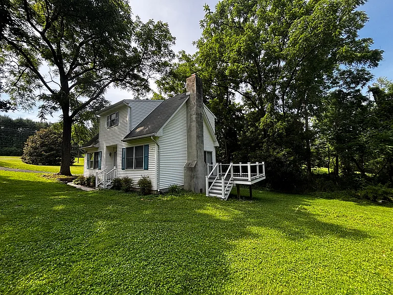 11503 Belair Rd — Photo 2